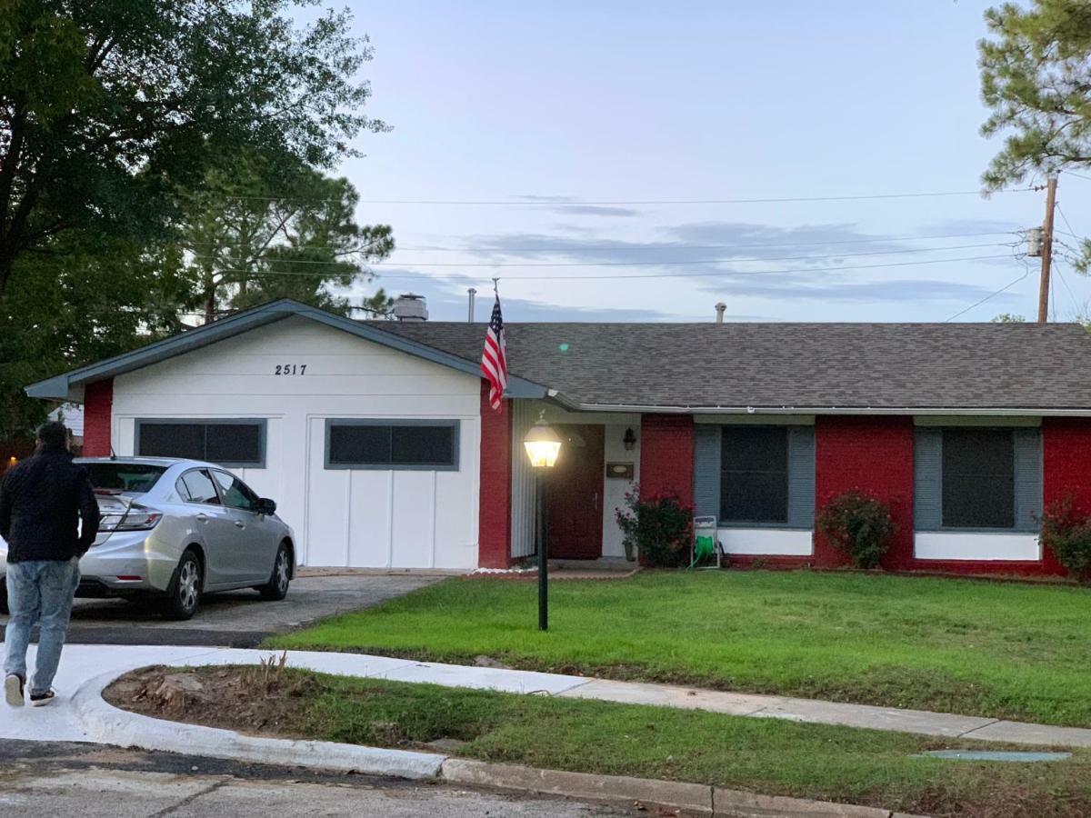 Oasis Near Dfw Airport With Mediterranean Setting Irving Luaran gambar