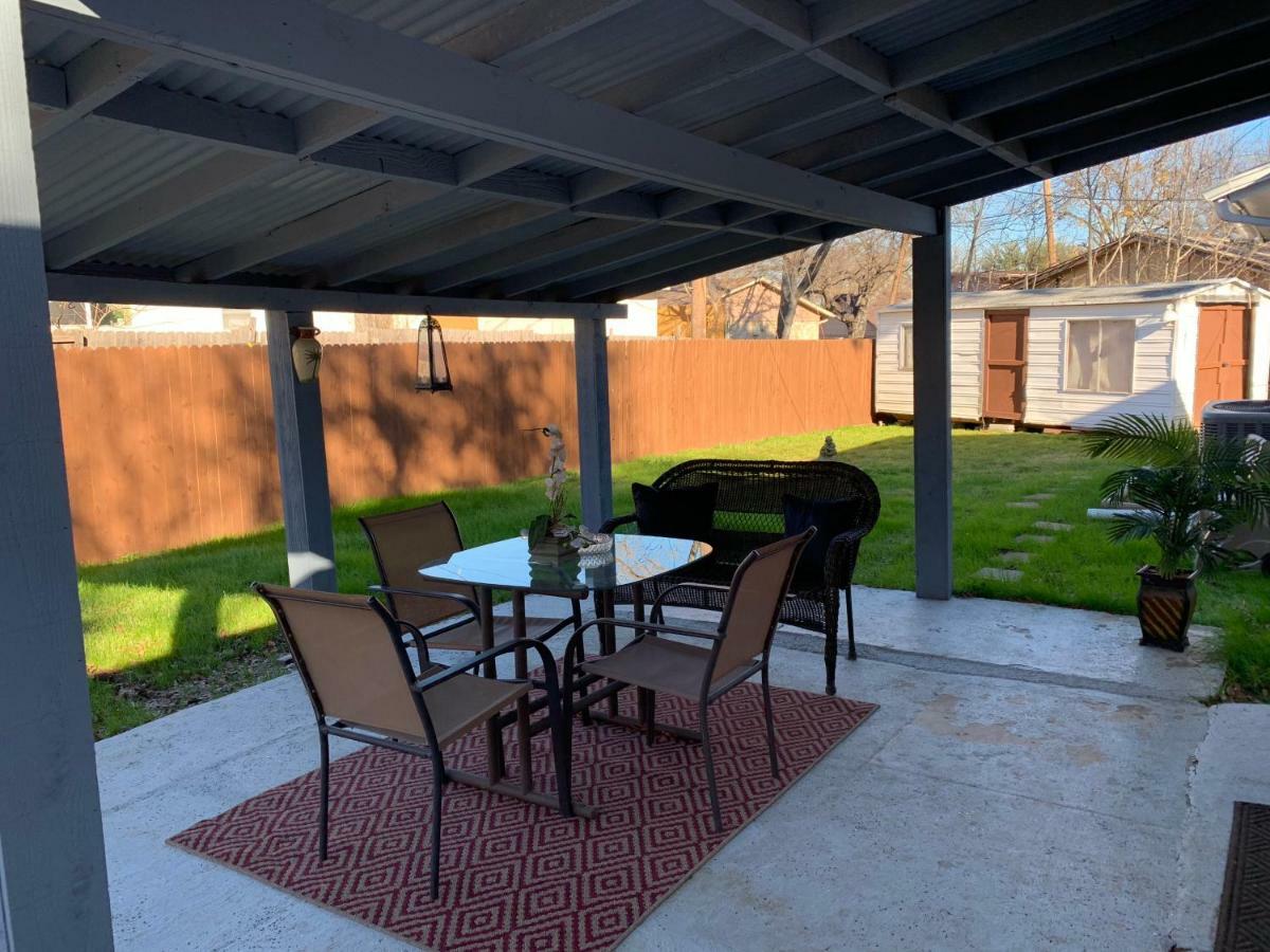 Oasis Near Dfw Airport With Mediterranean Setting Irving Luaran gambar