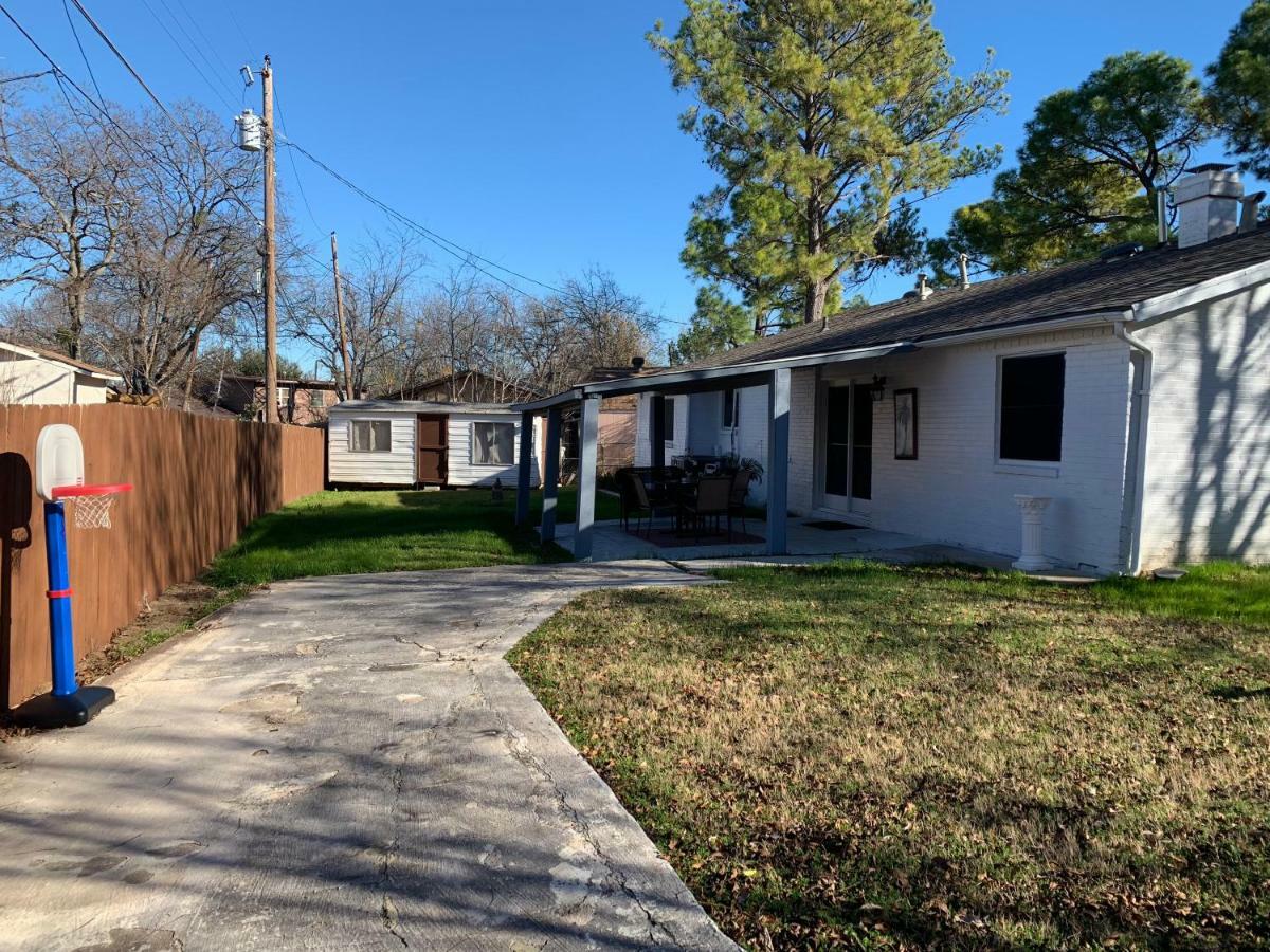 Oasis Near Dfw Airport With Mediterranean Setting Irving Luaran gambar