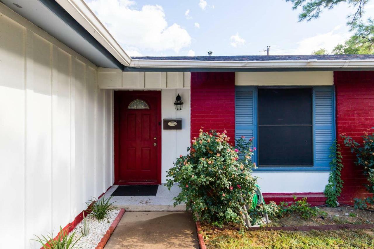 Oasis Near Dfw Airport With Mediterranean Setting Irving Luaran gambar